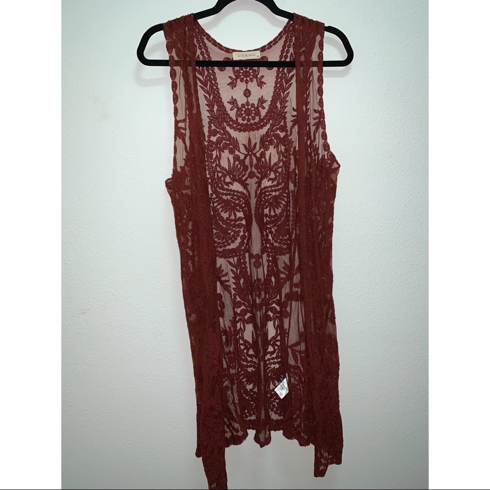 Nix & Nox- sleeveless cardigan